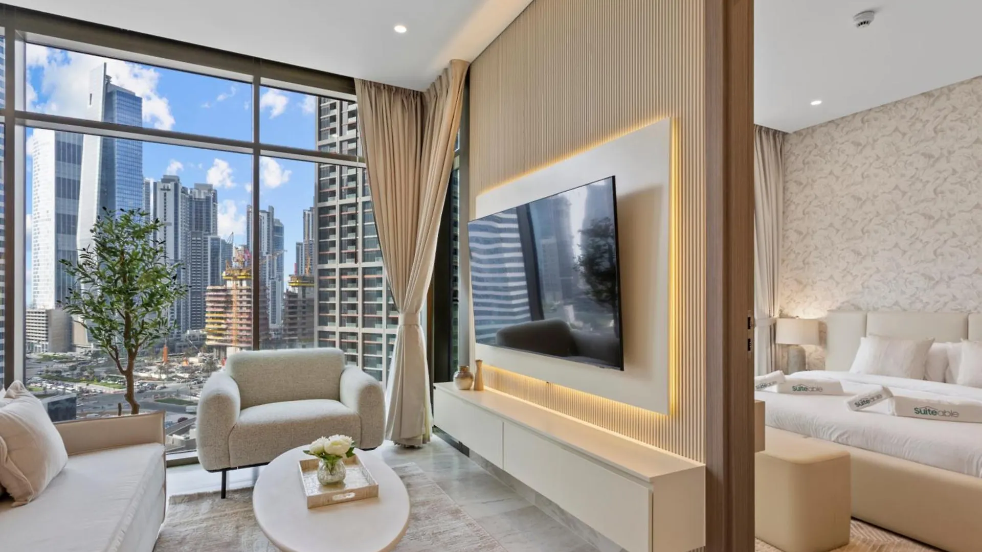 Apartment Sleek 1-Bedroom W Burj Khalifa View In Peninsula Dubai United Arab Emirates