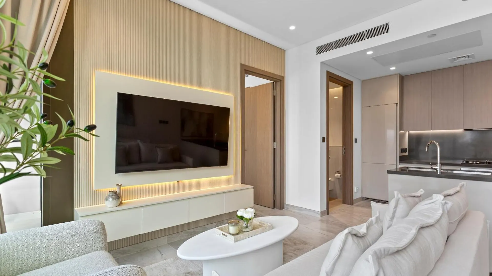 Apartment Sleek 1-Bedroom W Burj Khalifa View In Peninsula Dubai