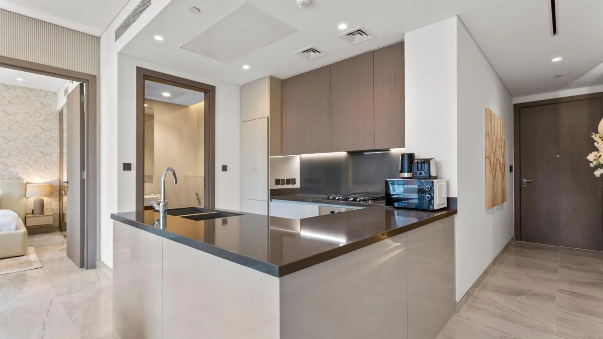 Sleek 1-Bedroom W Burj Khalifa View In Peninsula Dubai Apartment